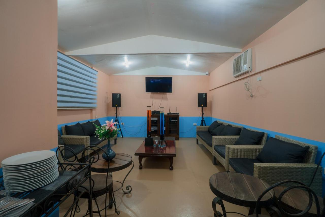 Skylodge Coron